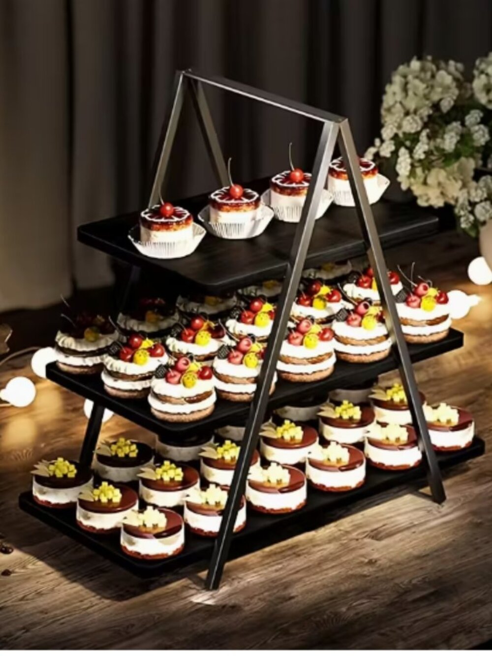 OLD-FASHIONED CUPCAKE STAND